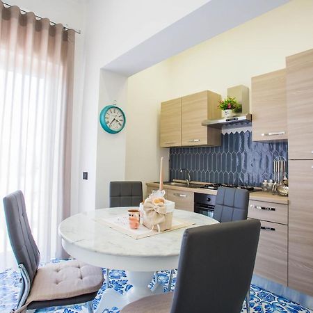 Palazzo De Gregorio Apartment Pompei Сант-Антонио-Абате Экстерьер фото
